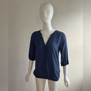 Women's 3/4 Sleeve V Neckpolka Dots  Top With Elastic Hem US 6 NWT